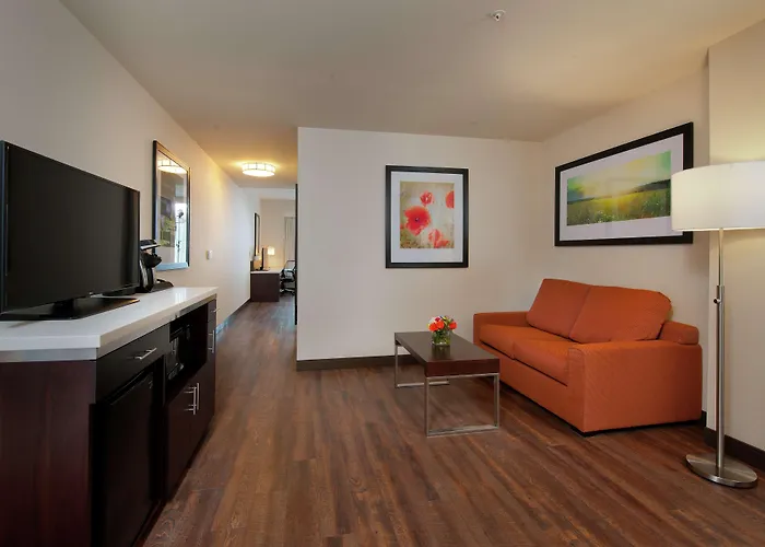 Hilton Garden Downtown Hotel 3*