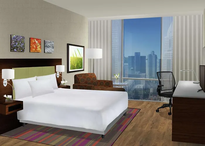 Hilton Garden Downtown 3*
