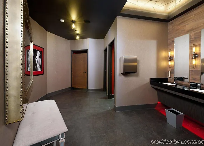 Hotel Hilton Garden Downtown 3*