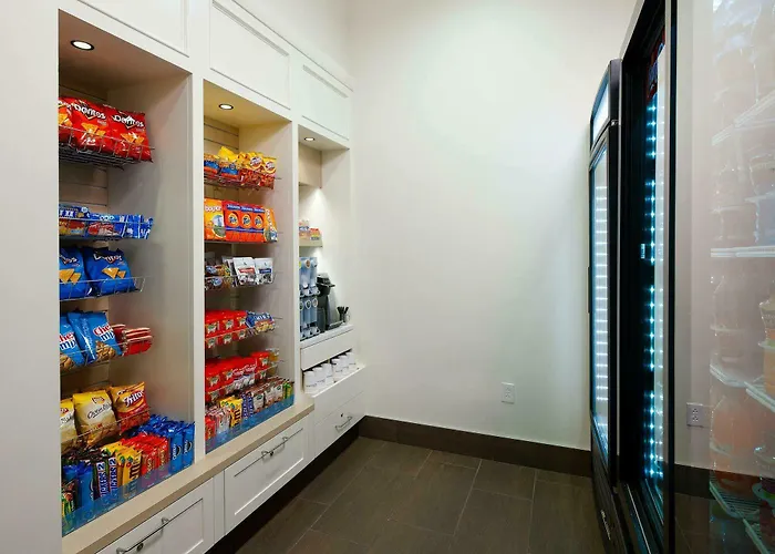 Hilton Garden Downtown 3*